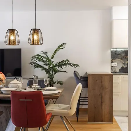 Apartment Mirela's Golden Luxury Split
