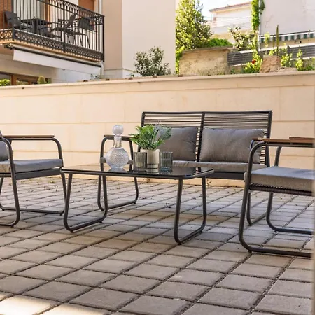 Mirela's Golden Luxury Apartment